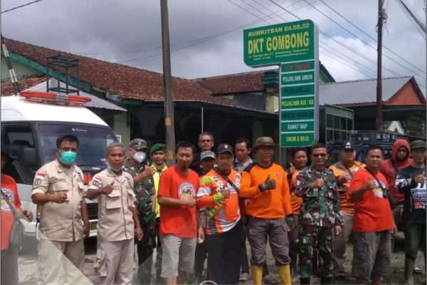BANTU WARGA TERDAMPAK BENCANA DI GOMBONG